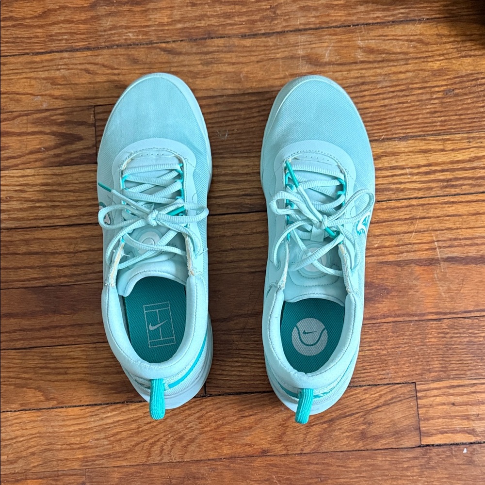 Nike Women's Tennis Sneakers